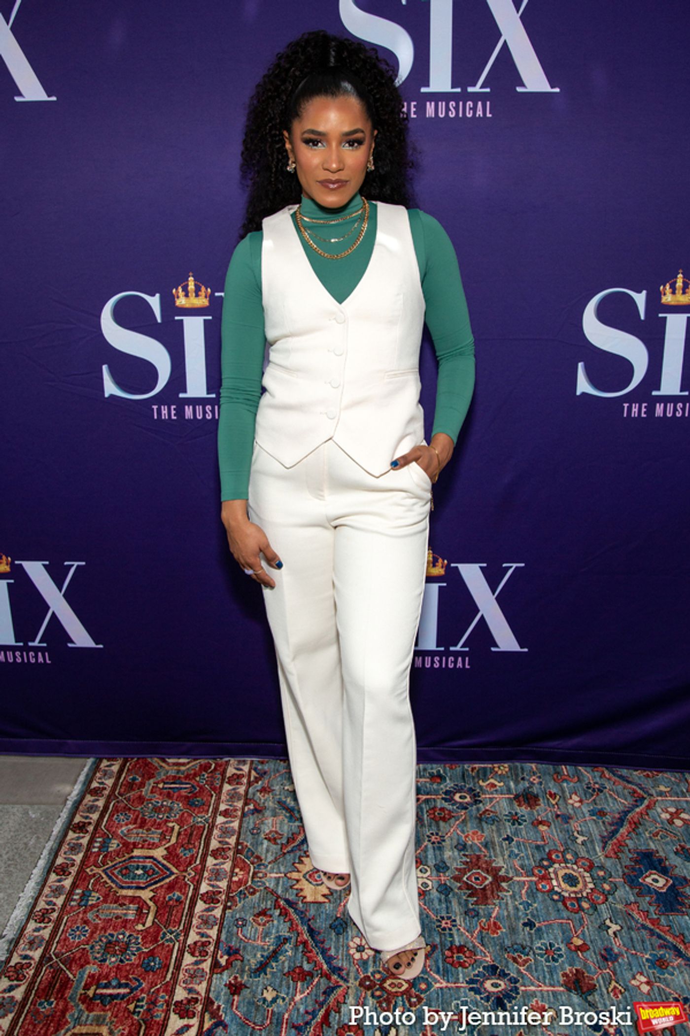 Photos: Meet the New Queens of SIX on Broadway  Image