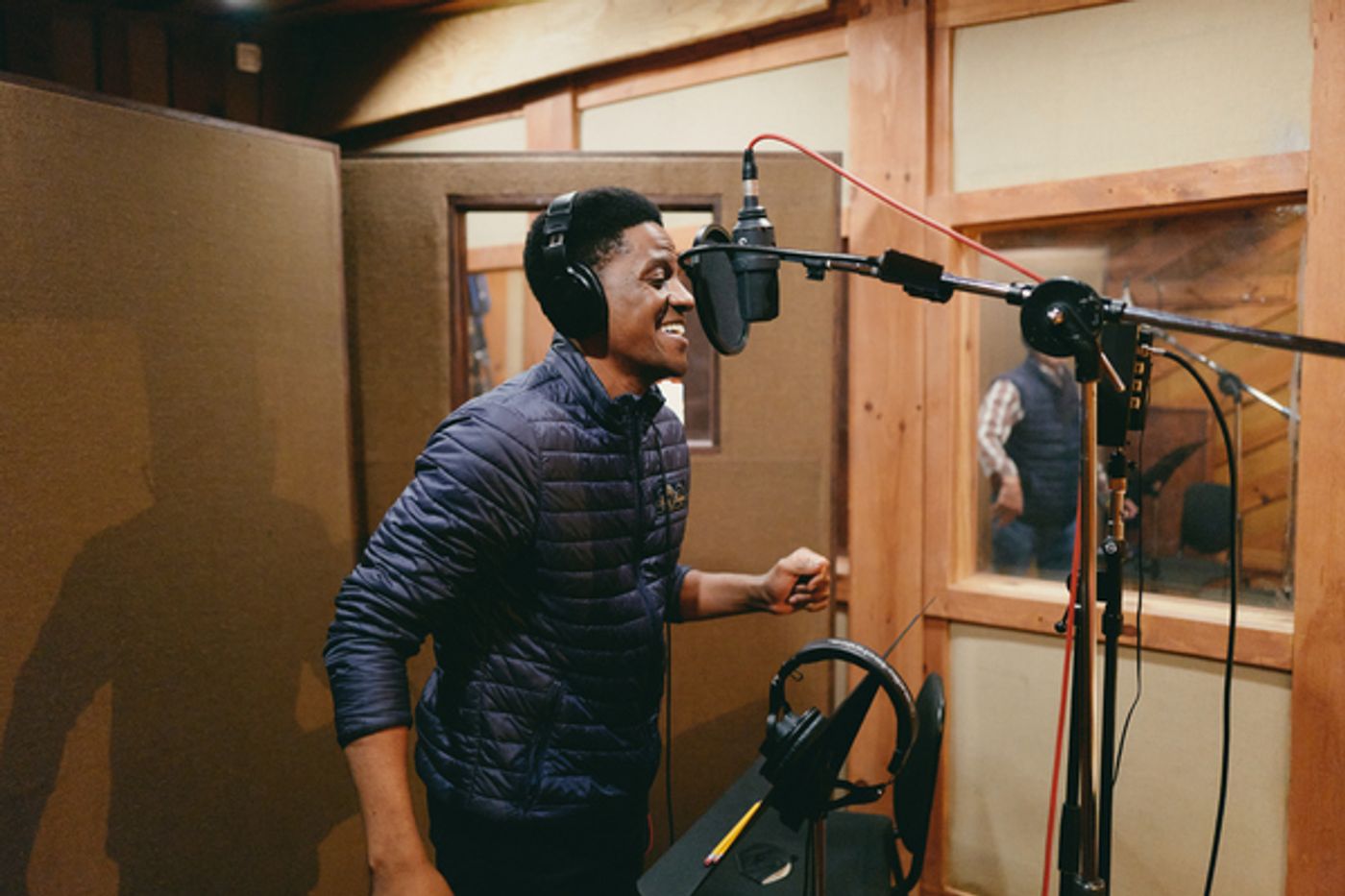 Photos: Behind the Scenes of the Cast of FUNNY GIRL in the Recording Studio  Image