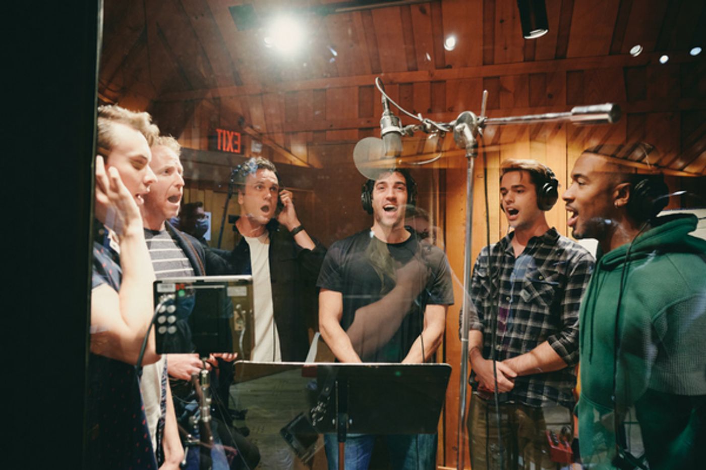 Photos: Behind the Scenes of the Cast of FUNNY GIRL in the Recording Studio  Image