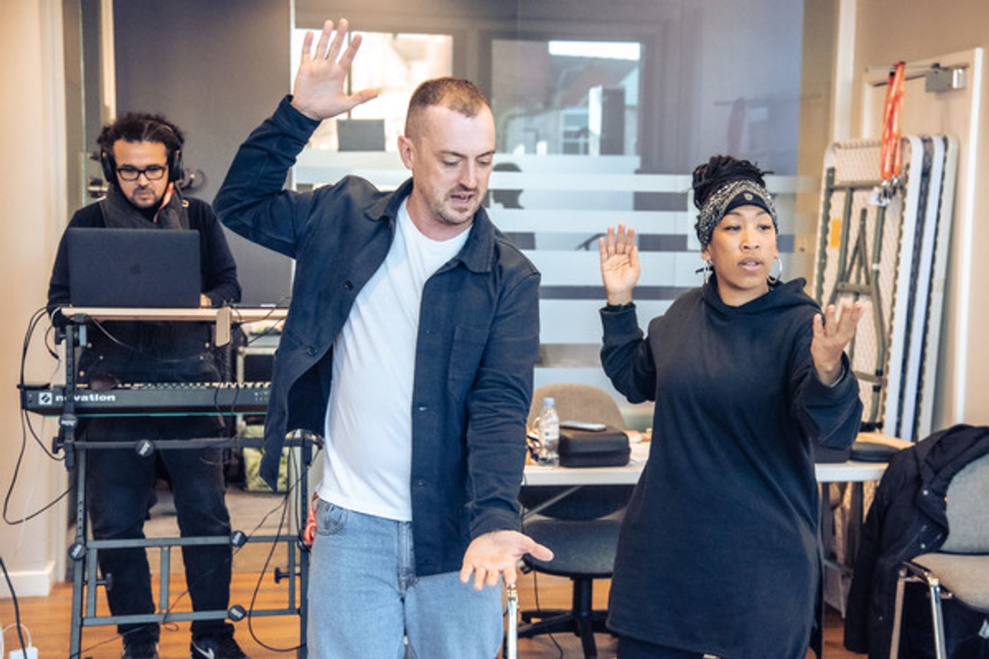 Photos: First Look at BIRDS AND BEES UK Tour in Rehearsal  Image