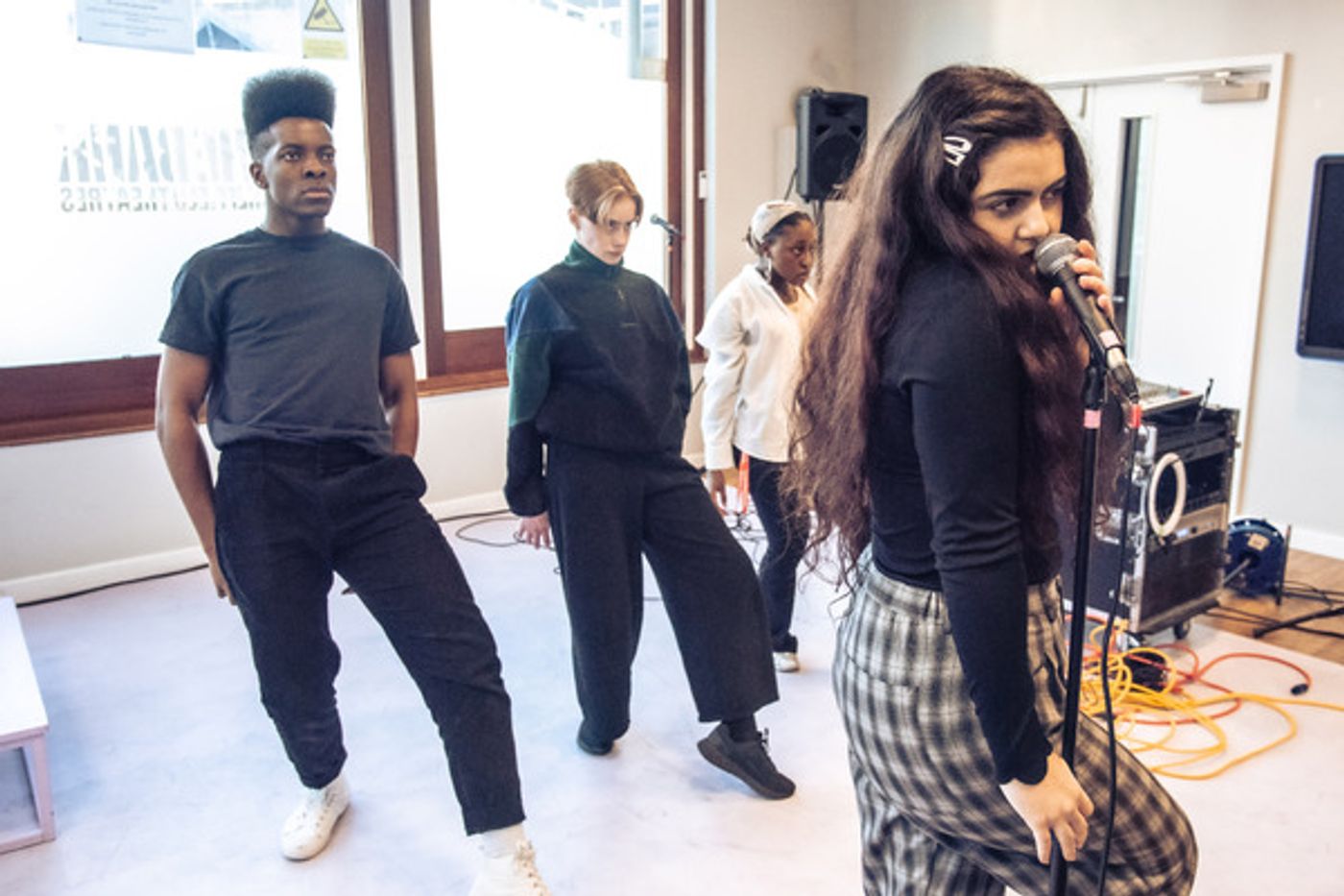 Photos: First Look at BIRDS AND BEES UK Tour in Rehearsal  Image