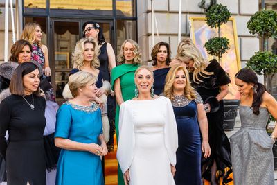 Elisabeth Smith, Louisa Basarrate, Betsy Linder, Holly Thier, Courtney Dallaire, Pam  Photo