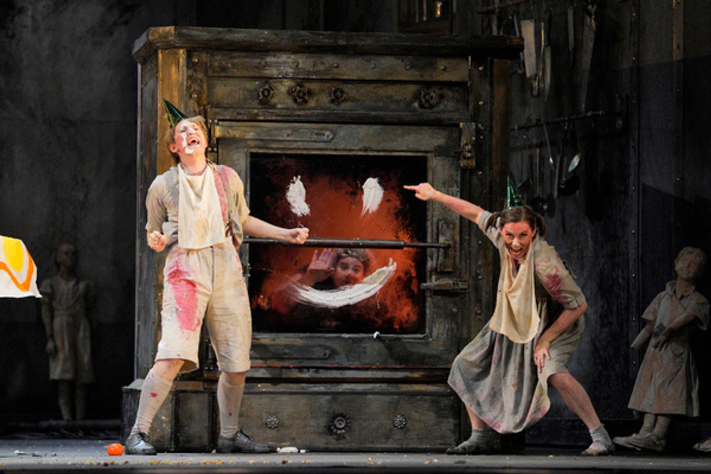 Photos: First Look at HANSEL AND GRETEL at Lyric Opera of Chicago  Image