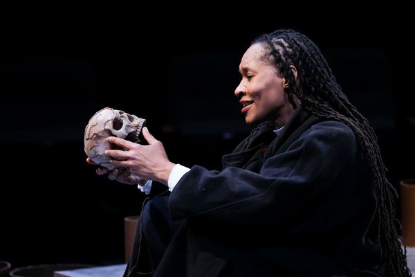 Photos: First Look At HAMLET At PlayMakers Repertory Company — photo 1 of 9