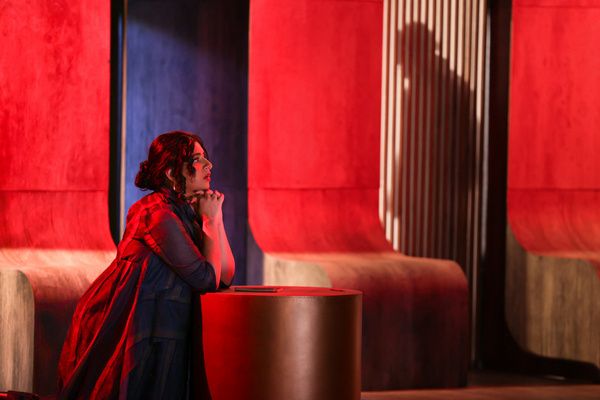 Photos: First Look At HAMLET At PlayMakers Repertory Company — photo 7 of 9