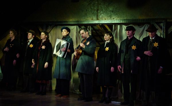 Noa Graham, Dan Zimberg, Kirsten Peacock, Michelle Lemon, Alexander Sovronsky, Helen  Photo