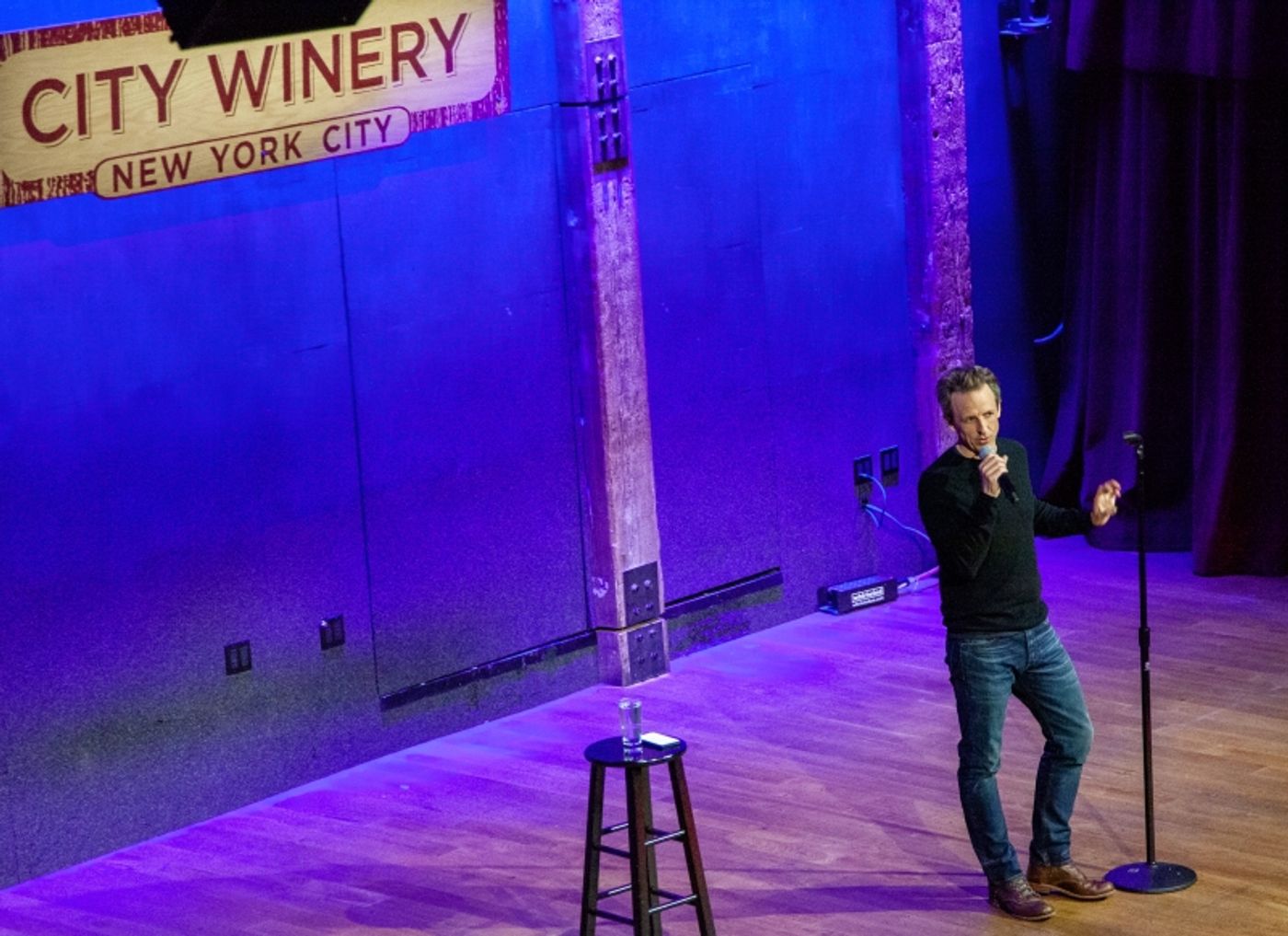 Review: Seth Meyers Is Comedy In A Bag Doing Comedy In A Winery In SETH MEYERS AT CITY WINERY  Image