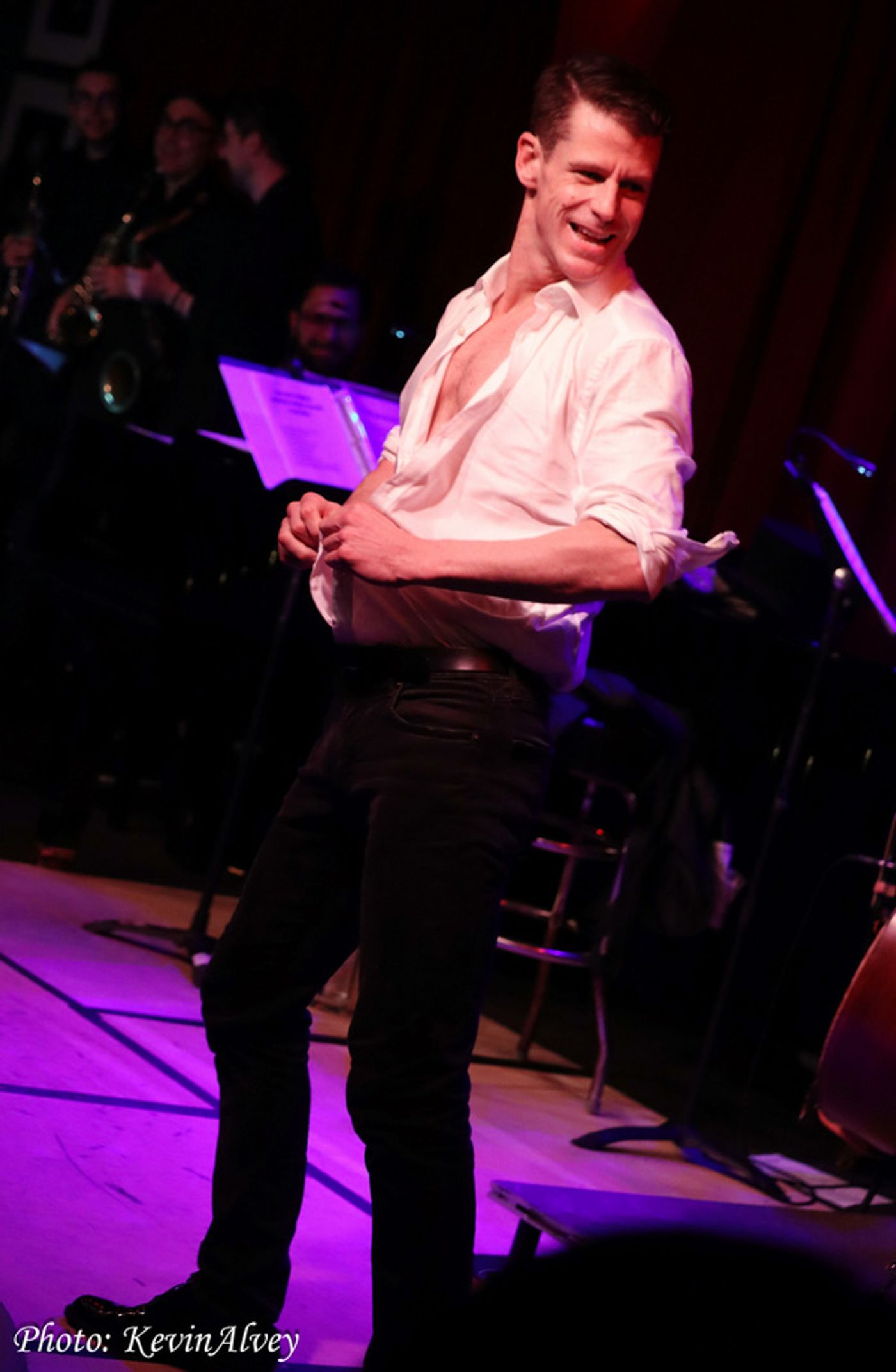 Photos: Luke Hawkins Returns to Birdland in a Singing, Tapping Extravaganza  Image