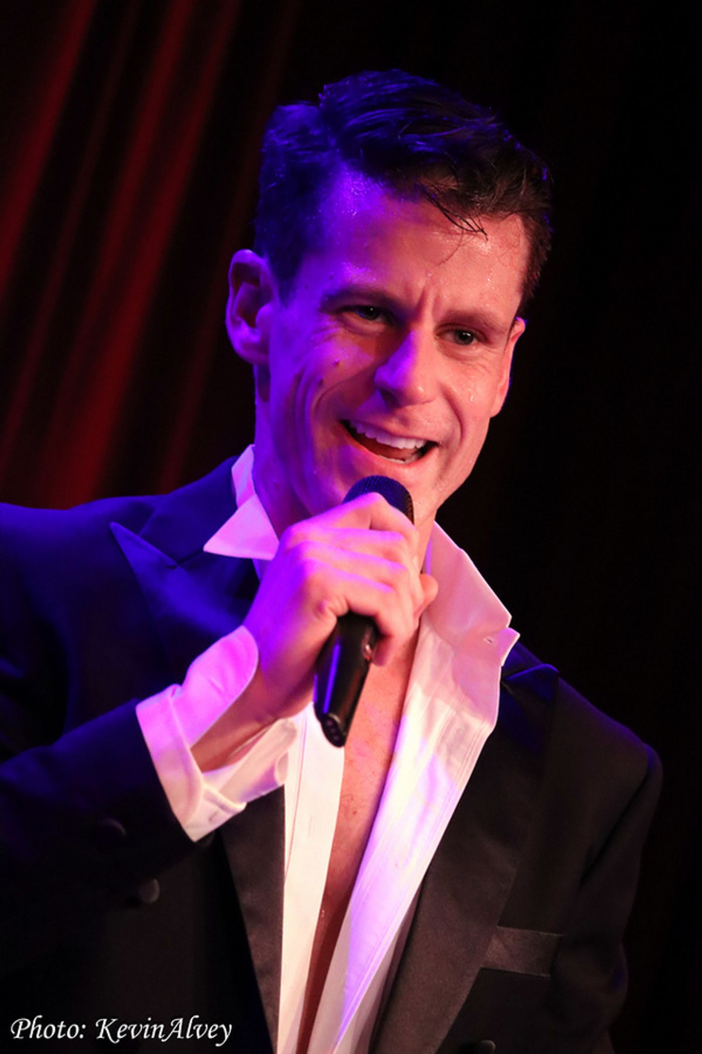 Photos: Luke Hawkins Returns to Birdland in a Singing, Tapping Extravaganza  Image