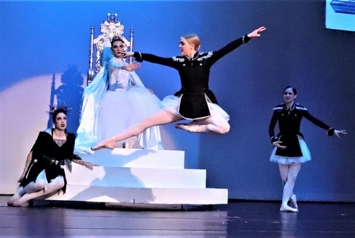Photos: First Look at Redondo Ballet's SNOW QUEEN Photos: First Look at Redondo Ballet's SNOW QUEEN Image