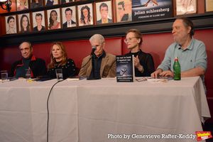 F. Murray Abraham. Marlo Thomas, Tony Roberts, Laila Robins and Julian Schlossberg Photo