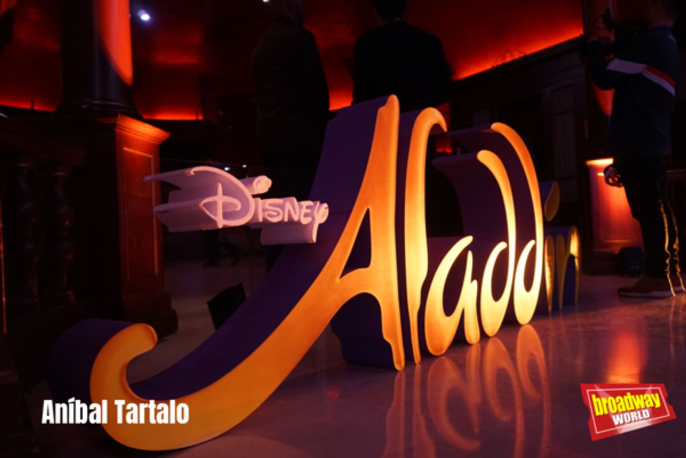 Photos: El reparto de ALADDIN se presenta en el Teatro Real de Madrid Photos: El reparto de ALADDIN se presenta en el Teatro Real de Madrid Image
