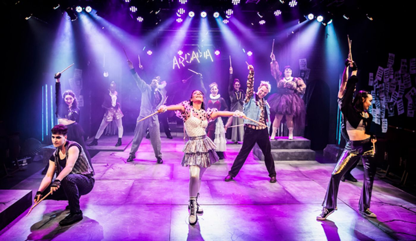Photos: First Look at Jenny O'Leary, Luke Bayer & More in the European Premiere of HEAD OVER HEELS  Image