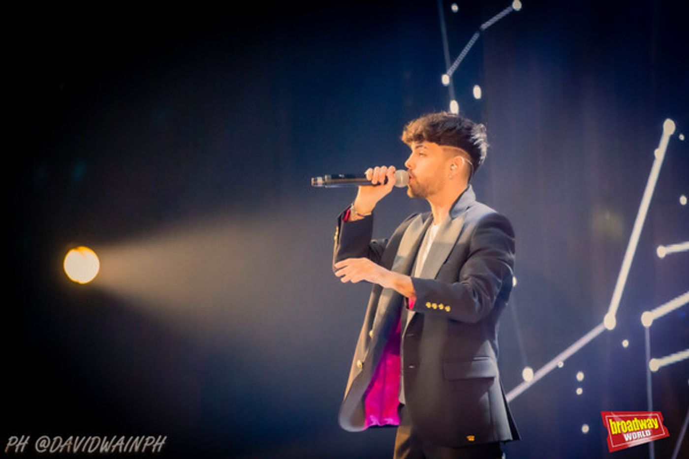 Photos: CRUZ DE NAVAJAS entra en su recta final en Barcelona Photos: CRUZ DE NAVAJAS entra en su recta final en Barcelona Image