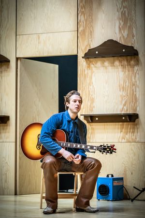 Arthur Darvill Photo