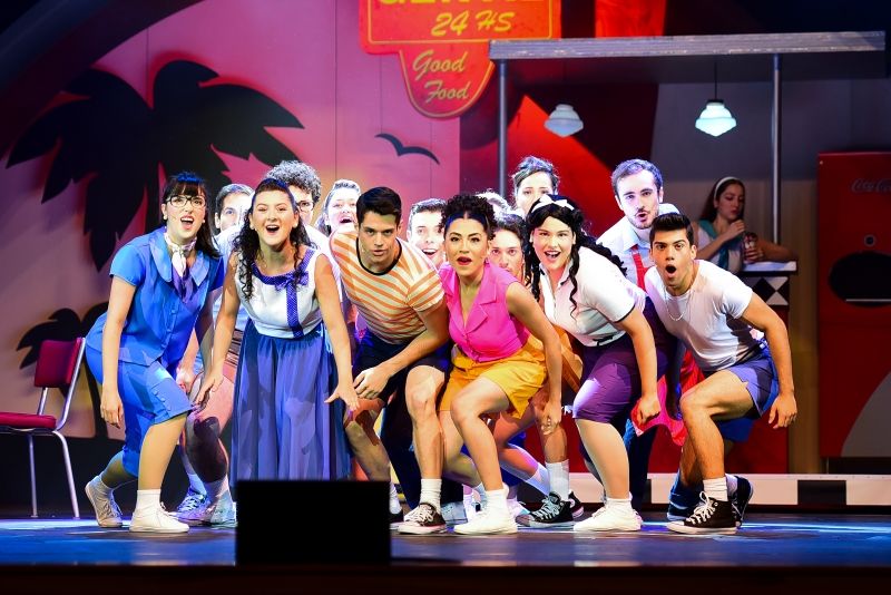 TUNEL DO AMOR (Tunnel of Love) Brings the Romantic Atmosphere of the 50s to Teatro Liberdade  Image