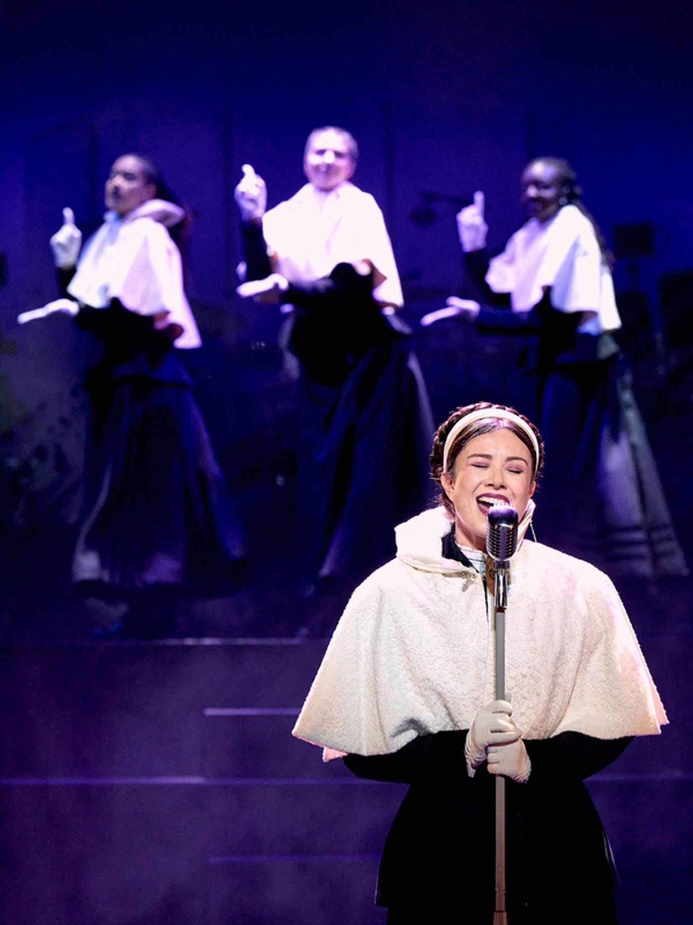 Photos: See Newly Released Production Images of SYLVIA at The Old Vic Theatre  Image