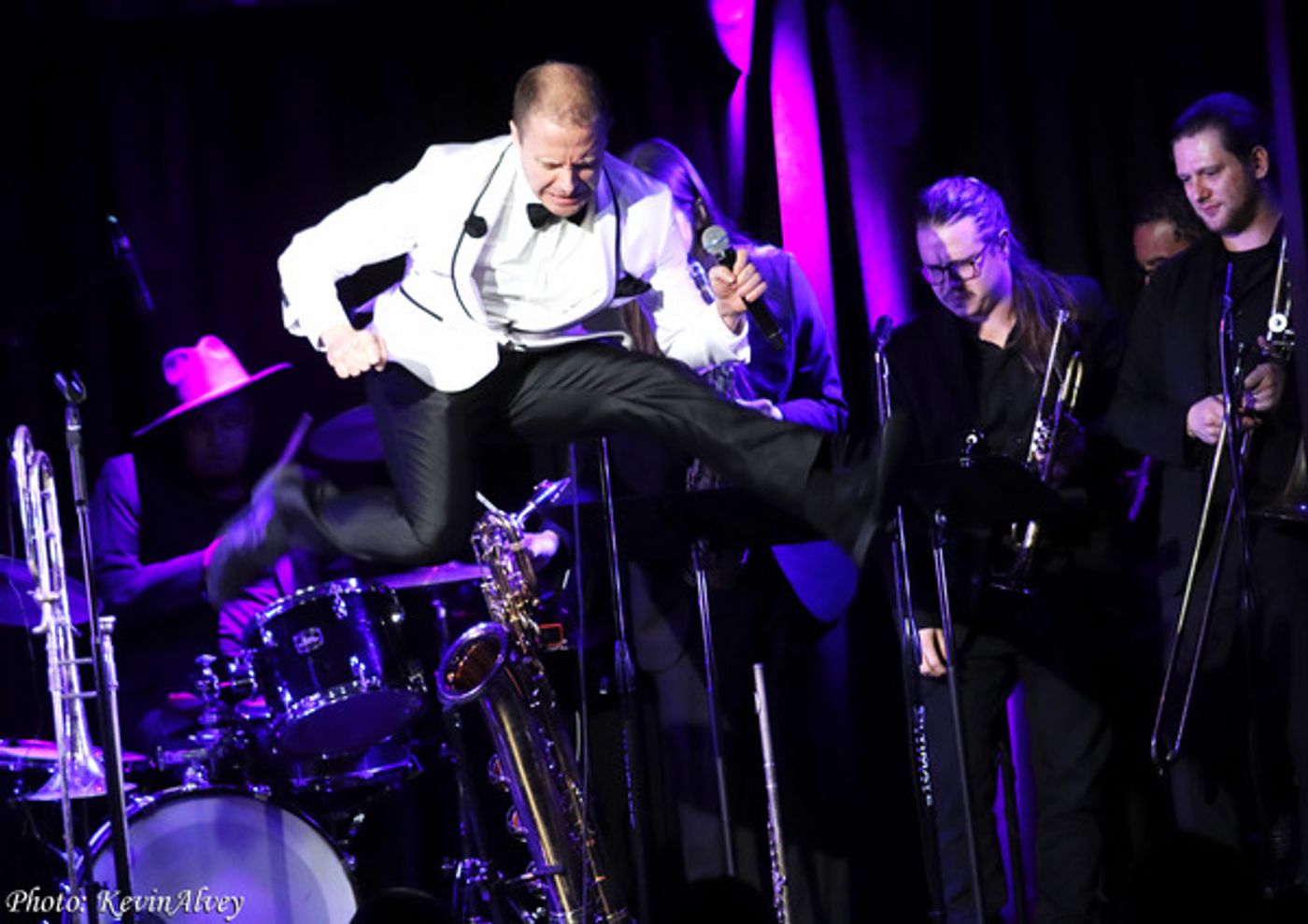 Photos: Jonathan Arons 'In The Horn Show' Triad Theater Photos: Jonathan Arons 'In The Horn Show' Triad Theater Image