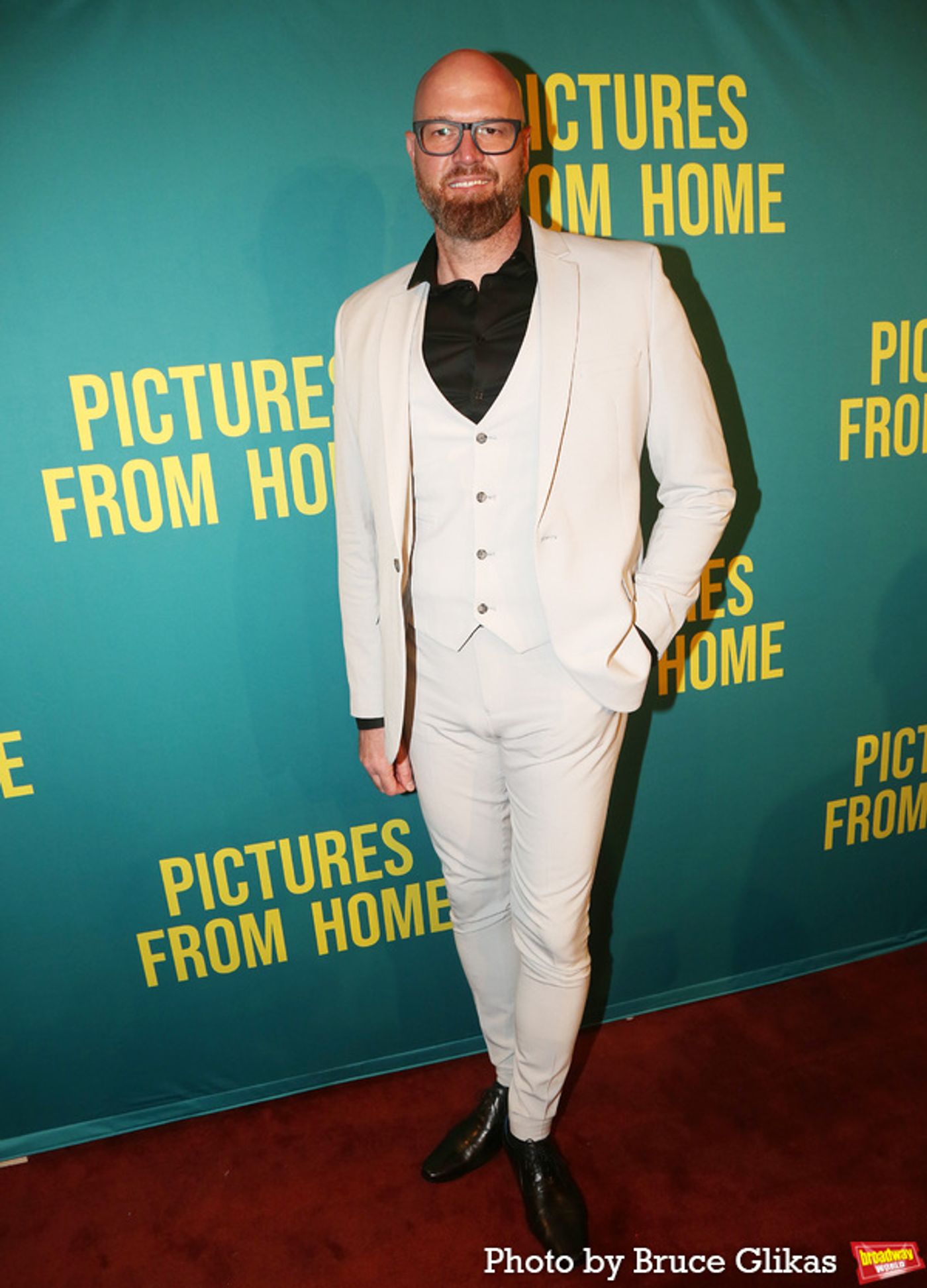 Photos: On the Red Carpet for PICTURES FROM HOME Opening Night  Image
