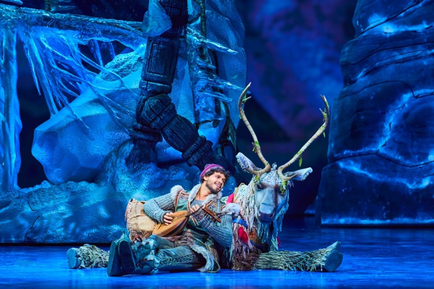 Photos: First Look at Disney's FROZEN in Singapore  Image