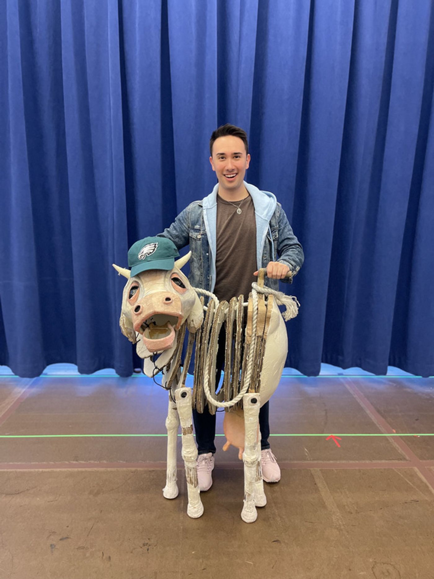 Photos: Milky White From INTO THE WOODS Is Rooting For The Eagles This Superbowl Photos: Milky White From INTO THE WOODS Is Rooting For The Eagles This Superbowl Image