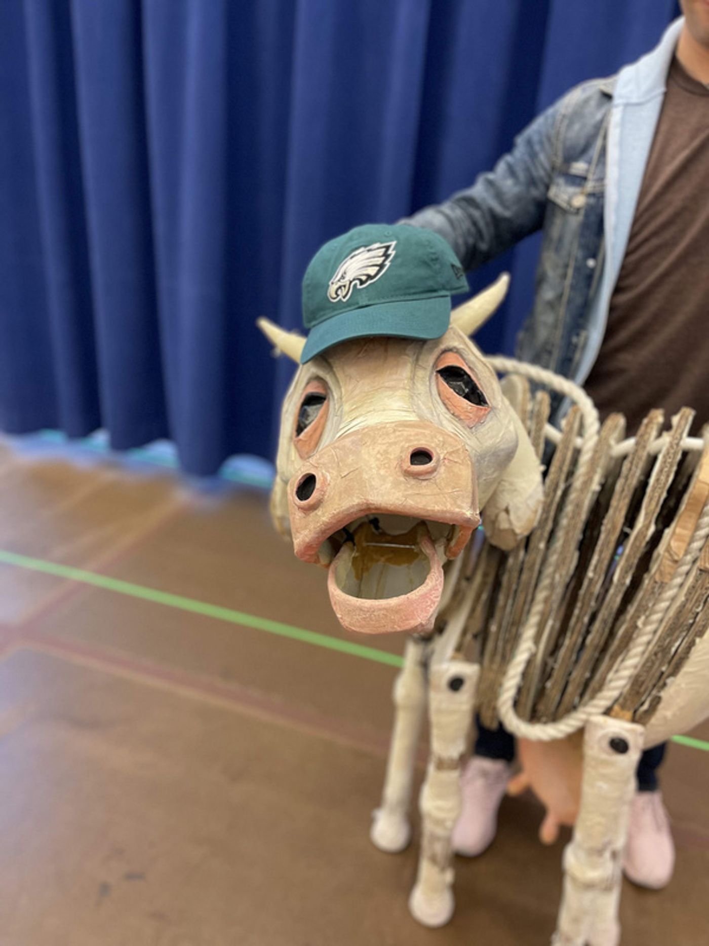 Photos: Milky White From INTO THE WOODS Is Rooting For The Eagles This Superbowl Photos: Milky White From INTO THE WOODS Is Rooting For The Eagles This Superbowl Image