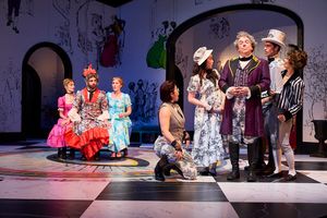 M.A. Taylor, Laura Welsh Berg, Hanako Walrath, Nick Steen, Vilma Silva, Ángela Utrera, Joe Wegner, and Maggie Kettering @ BroadwayWorld M.A. Taylor, Laura Welsh Berg, Hanako Walrath, Nick Steen, Vilma Silva, Ángela Utrer Photo