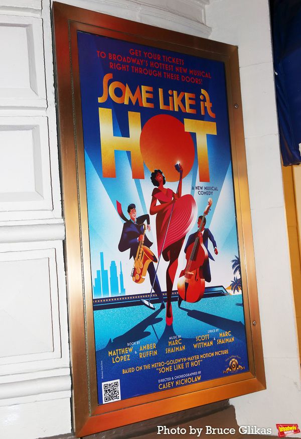 Photos: Mariah Carey Surprises the Cast On Stage at SOME LIKE IT HOT — photo 13 of 14