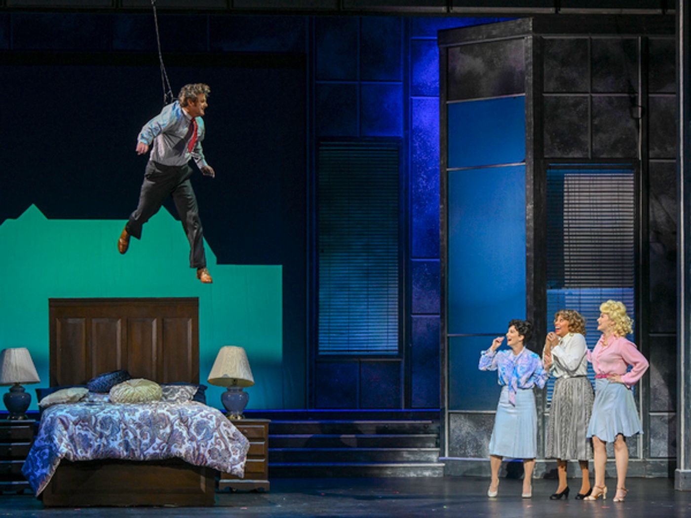 Photos: First Look at 9 TO 5, THE MUSICAL at Musical Theatre West  Image