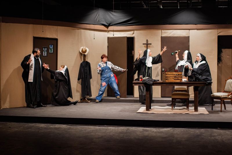 Review: DRINKING HABITS at Batesville Community Theatre  Image