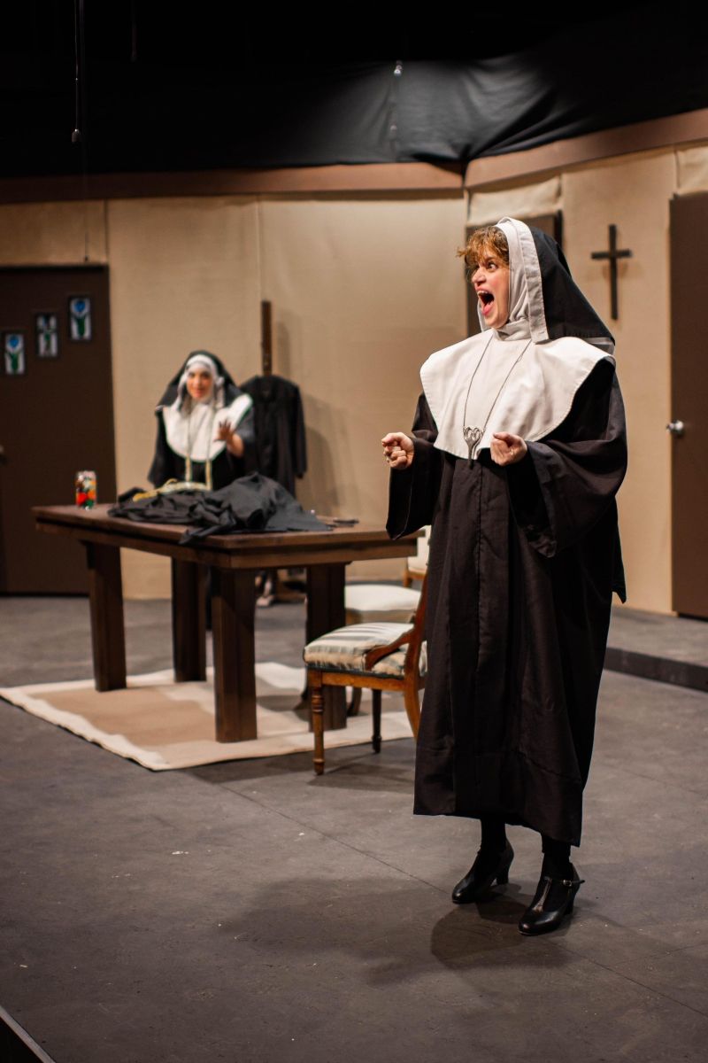 Review: DRINKING HABITS at Batesville Community Theatre  Image