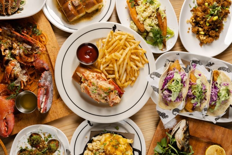 Review: MERMAID OYSTER BAR MIDTOWN for Impressive Meals and Spirited Happy Hours Image