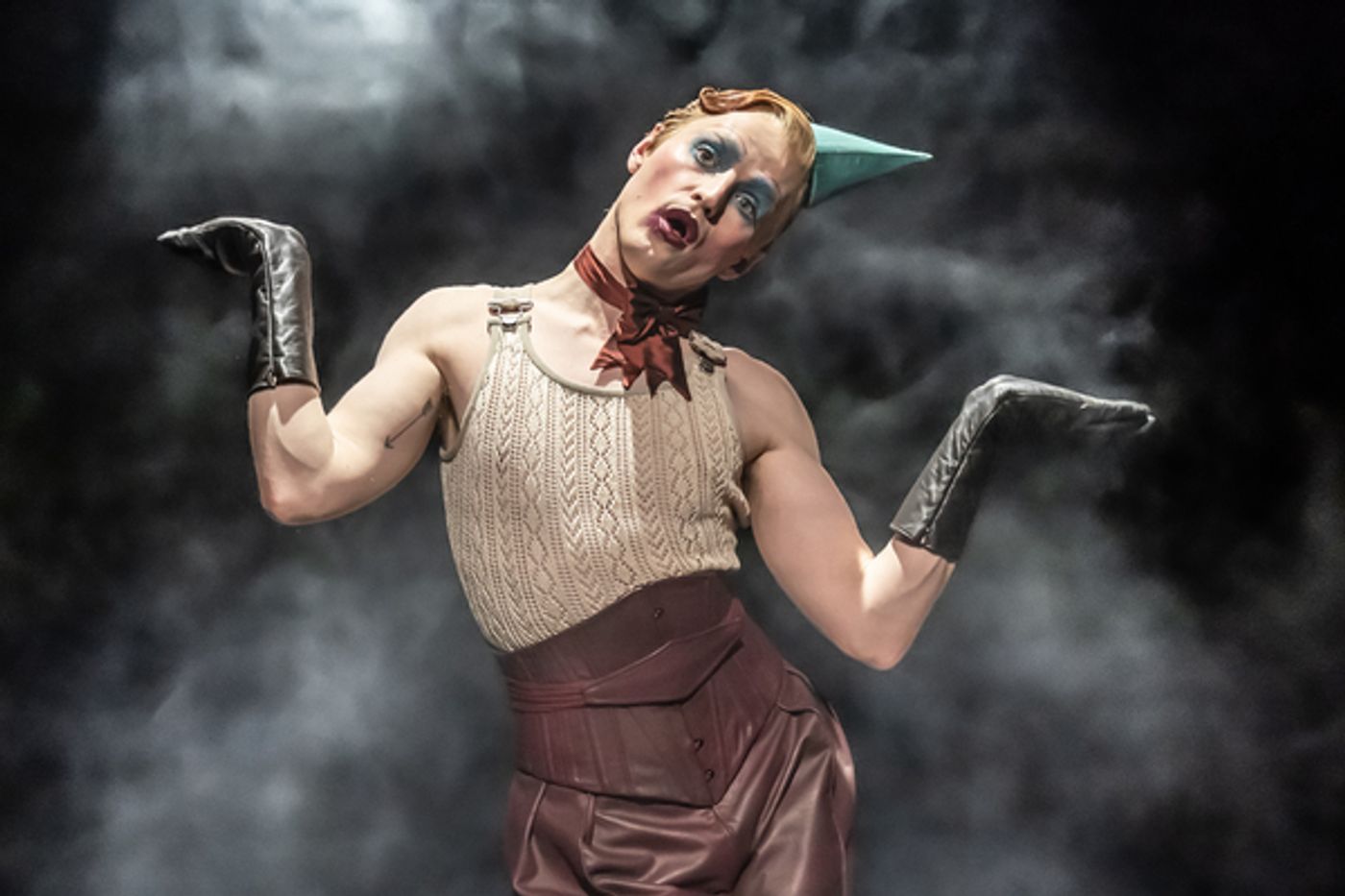 Photos: All New Photos of Aimee Lou Wood, John McCrea, and More in CABARET  Image