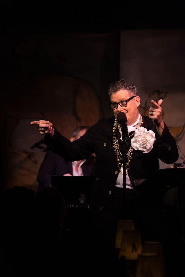 Review: Isaac Mizrahi Confidently Conquers Café Carlyle Once More In THE MARVELOUS MR. MIZRAHI Review: Isaac Mizrahi Confidently Conquers Café Carlyle Once More In THE MARVELOUS MR. MIZRAHI Image