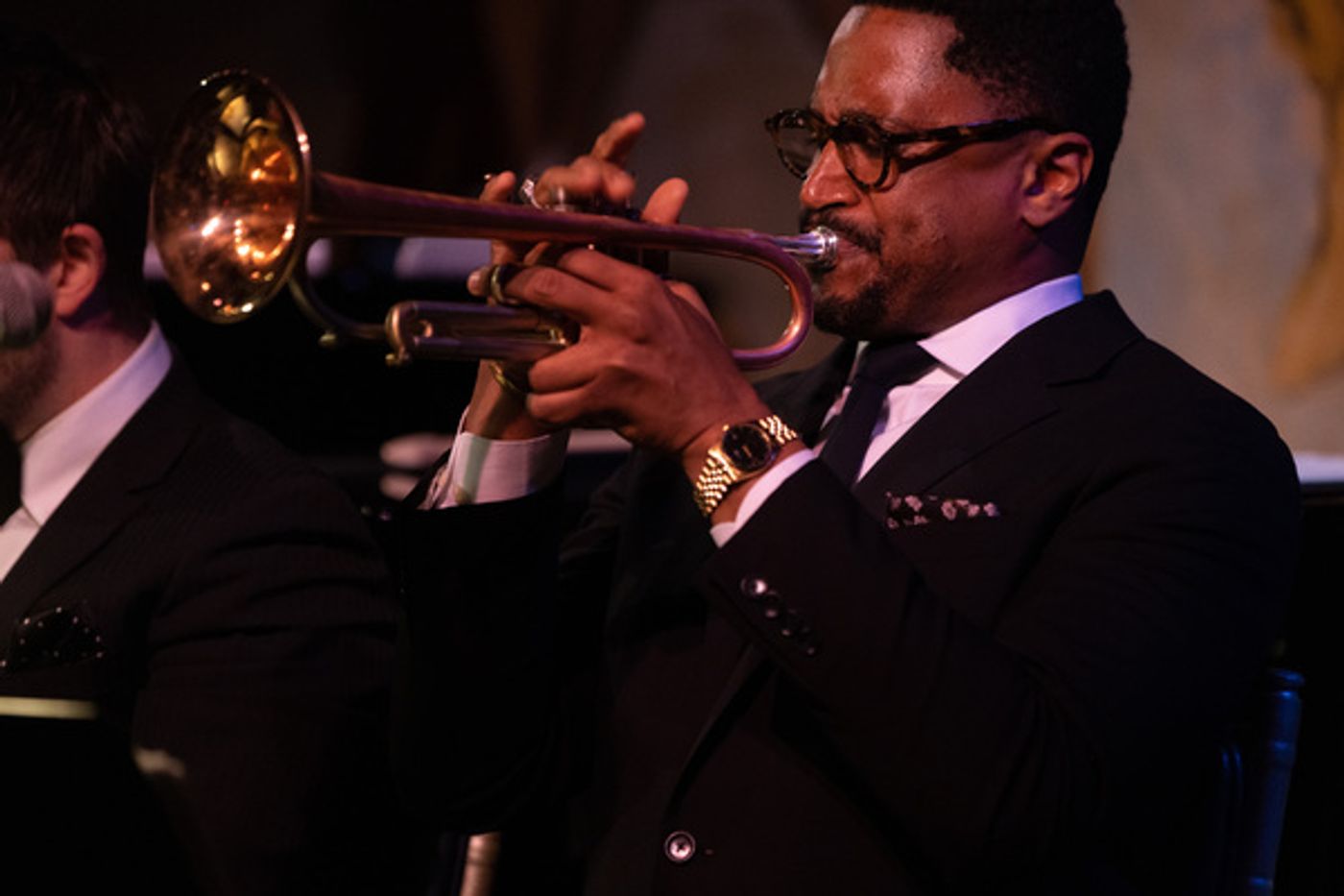 Review: Isaac Mizrahi Confidently Conquers Café Carlyle Once More In THE MARVELOUS MR. MIZRAHI Review: Isaac Mizrahi Confidently Conquers Café Carlyle Once More In THE MARVELOUS MR. MIZRAHI Image