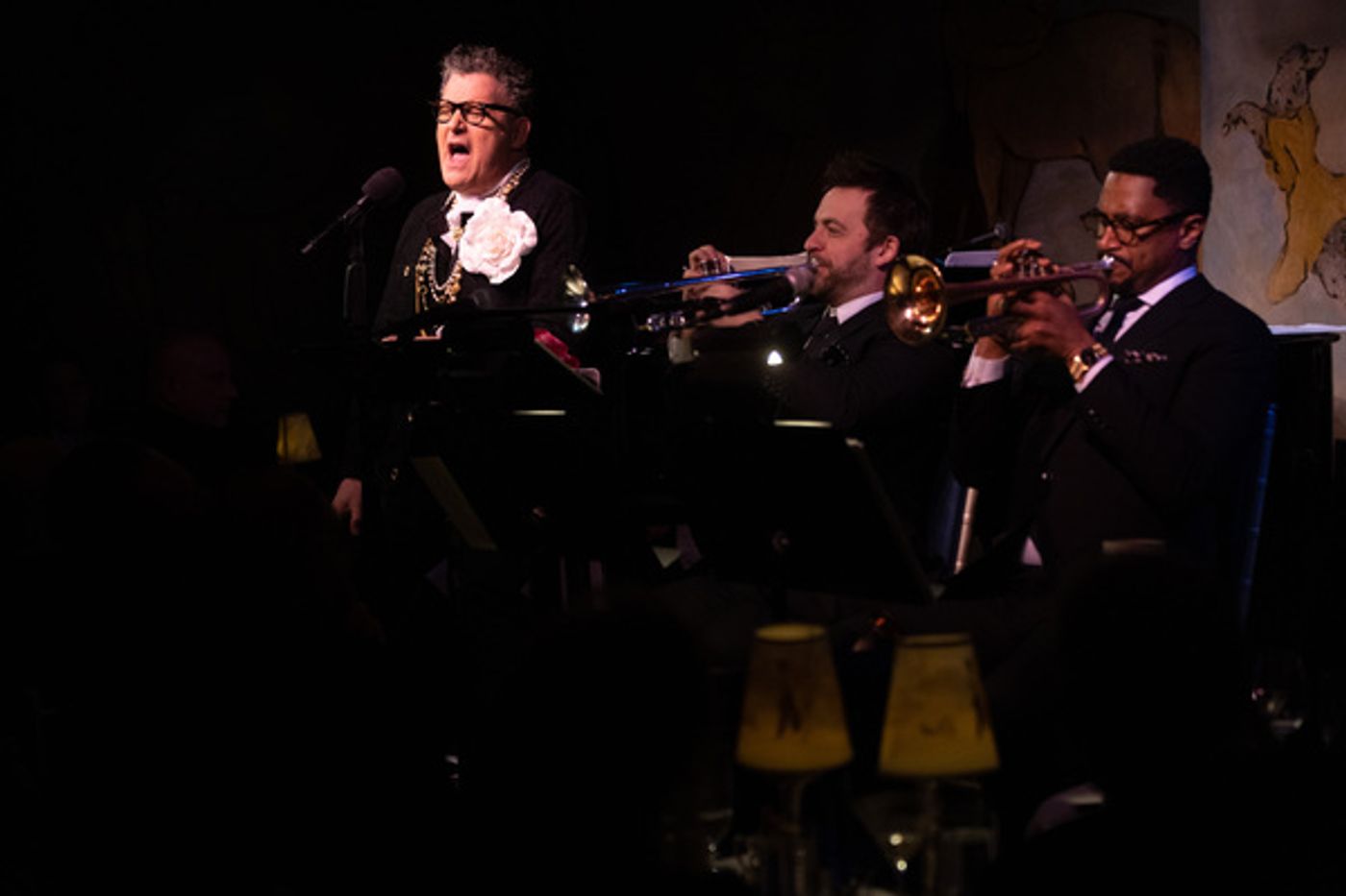 Review: Isaac Mizrahi Confidently Conquers Café Carlyle Once More In THE MARVELOUS MR. MIZRAHI Review: Isaac Mizrahi Confidently Conquers Café Carlyle Once More In THE MARVELOUS MR. MIZRAHI Image