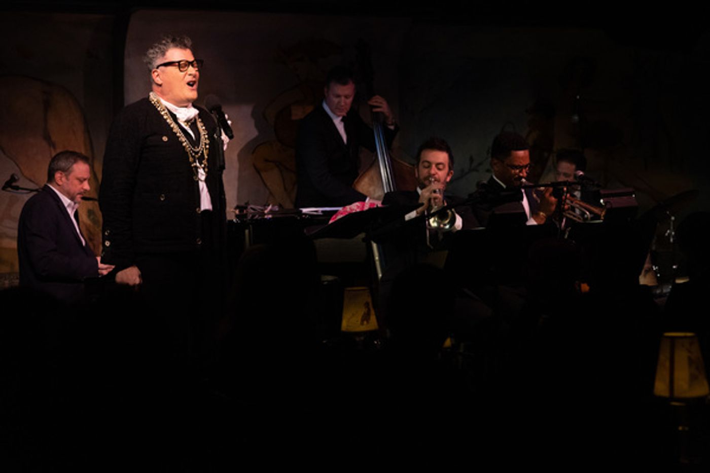 Review: Isaac Mizrahi Confidently Conquers Café Carlyle Once More In THE MARVELOUS MR. MIZRAHI Review: Isaac Mizrahi Confidently Conquers Café Carlyle Once More In THE MARVELOUS MR. MIZRAHI Image