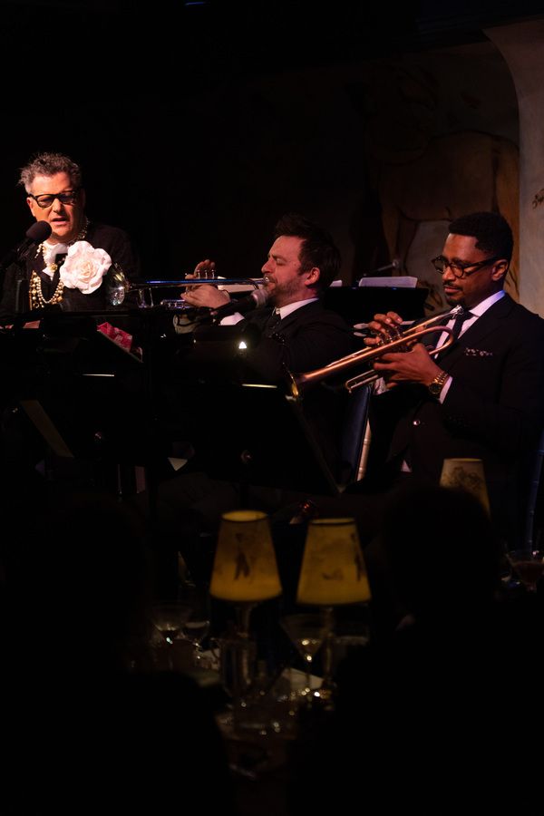 Review: Isaac Mizrahi Confidently Conquers Café Carlyle Once More In THE MARVELOUS MR. MIZRAHI Review: Isaac Mizrahi Confidently Conquers Café Carlyle Once More In THE MARVELOUS MR. MIZRAHI Image