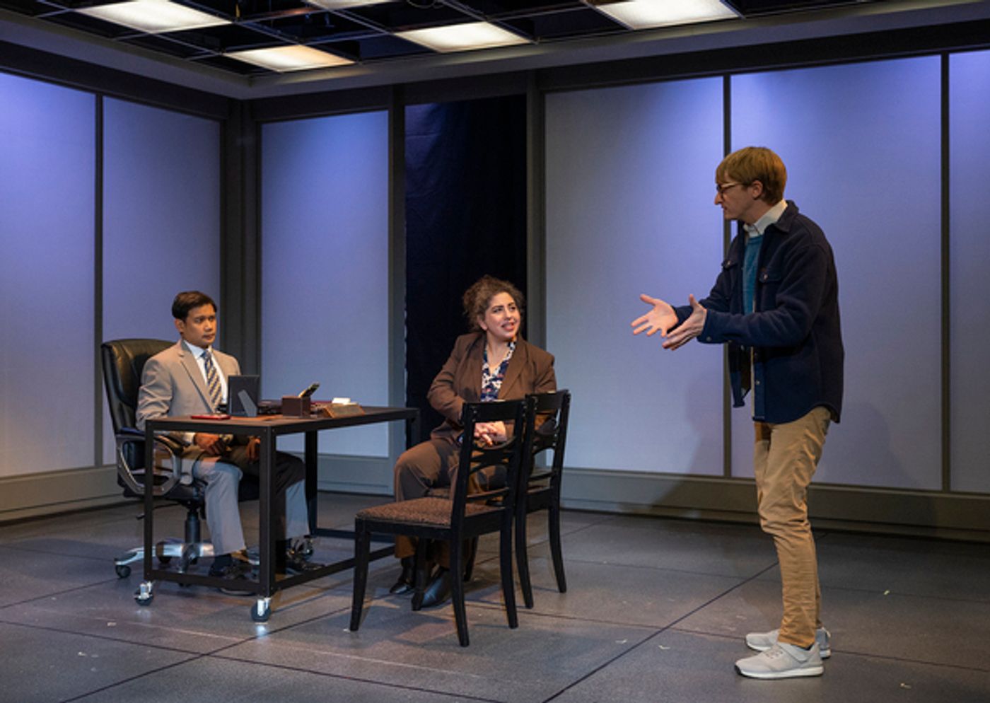 Photos: First Look at RIGHT TO BE FORGOTTEN at Raven Theatre  Image