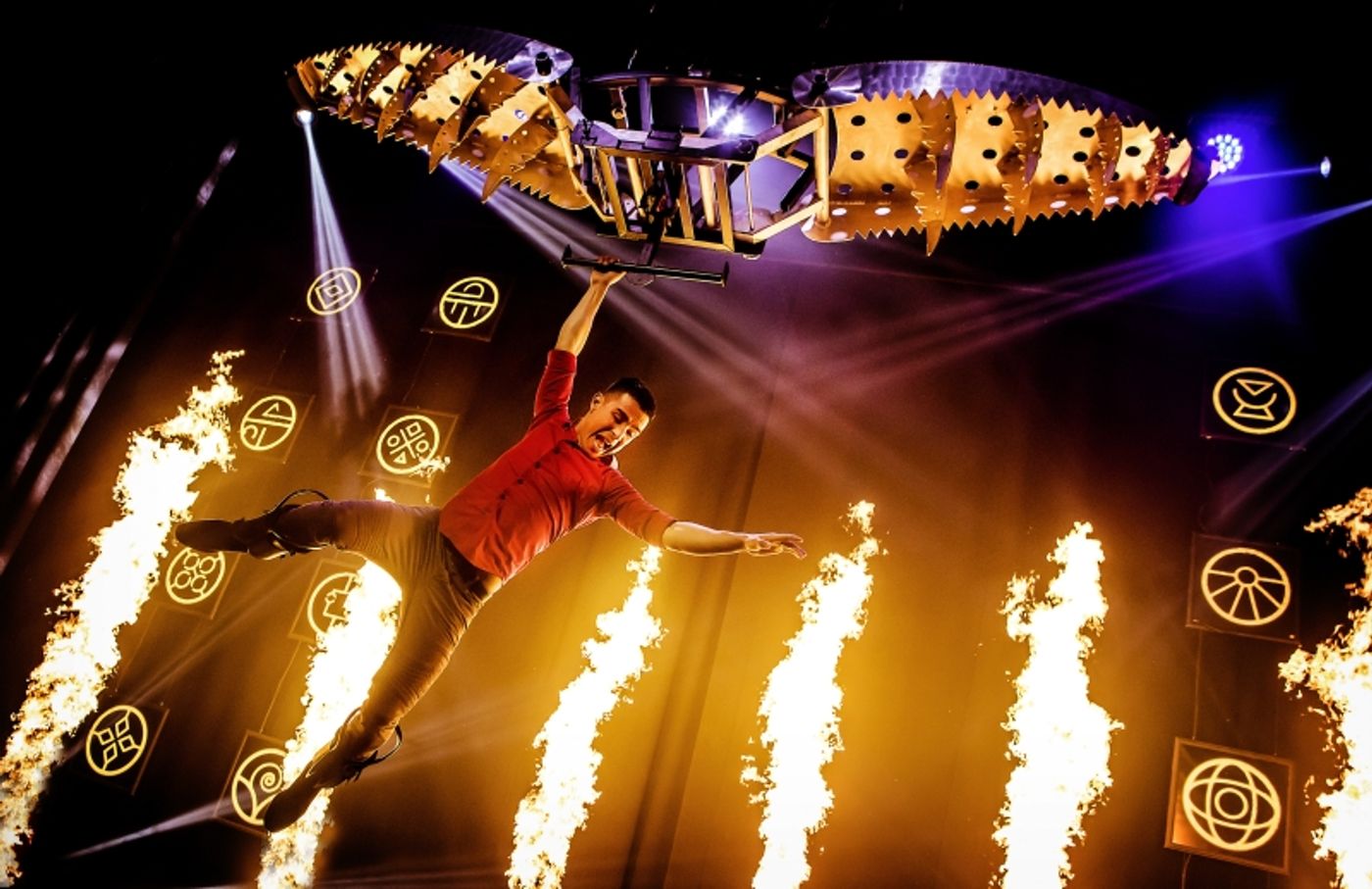 Review: CHAMPIONS OF MAGIC DAZZLES AUDIENCES WITH A SHOW LIKE NO OTHER at The Hobby Center  Image