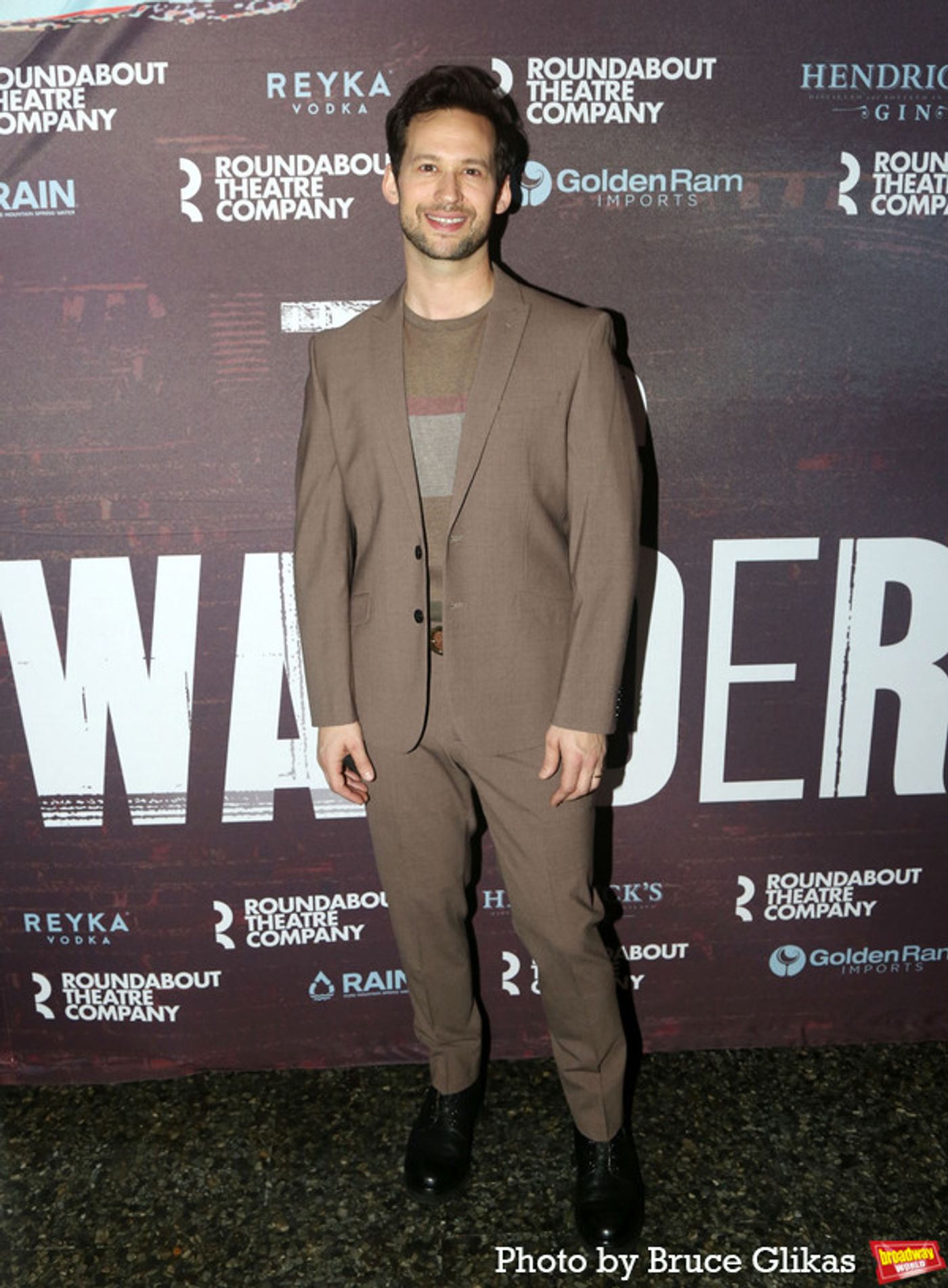 Photos: Katie Holmes and the Cast of THE WANDERERS Celebrate Opening Night  Image
