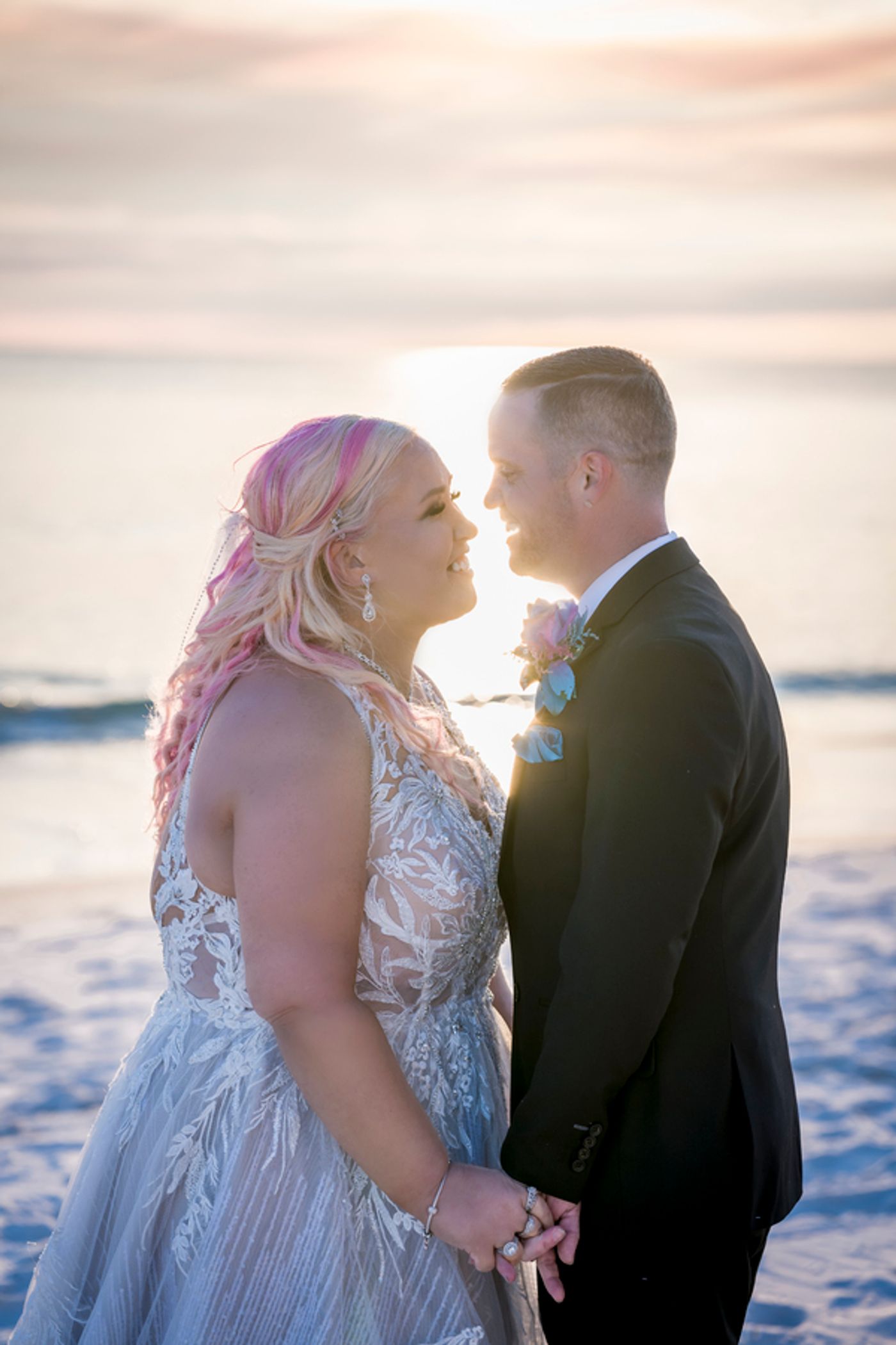 Photos: Mama June Shannon & Justin Stroud Tie the Knot Ahead of MAMA JUNE: FAMILY CRISIS Premiere Photos: Mama June Shannon & Justin Stroud Tie the Knot Ahead of MAMA JUNE: FAMILY CRISIS Premiere Image