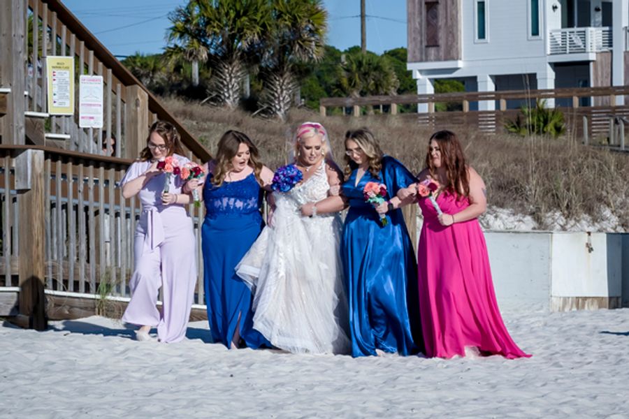 Photos: Mama June Shannon & Justin Stroud Tie the Knot Ahead of MAMA JUNE: FAMILY CRISIS Premiere  Image