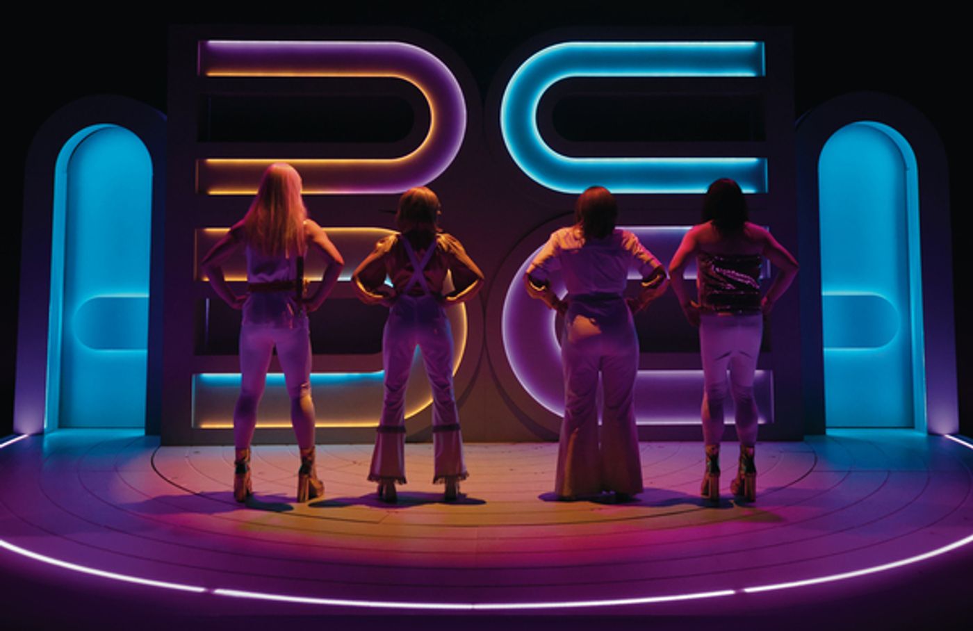 Photos: First Look at Ian Hallard, Donna Berlin & More in THE WAY OLD FRIENDS DO UK Tour  Image