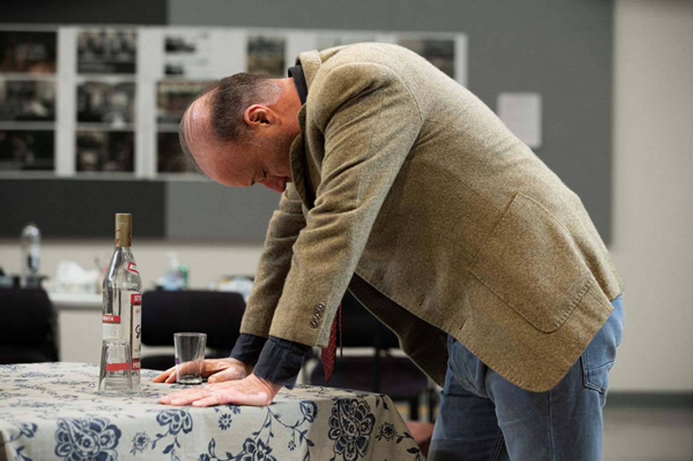 Photos: Go Inside Rehearsals for DESCRIBE THE NIGHT at Steppenwolf Theatre Company  Image