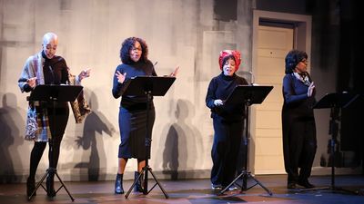 Shani Tabia Pauletta Washington Denise Burse and Peggy Alston Photo