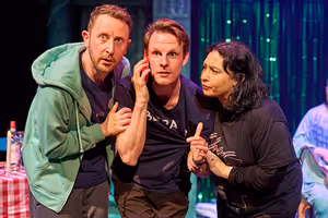 Michael Dylan, Dave Hearn, Amy Revelle  Photo