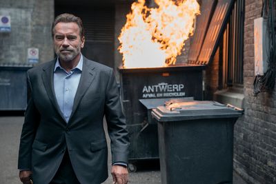 Arnold Schwarzenegger as Luke Brunner Photo