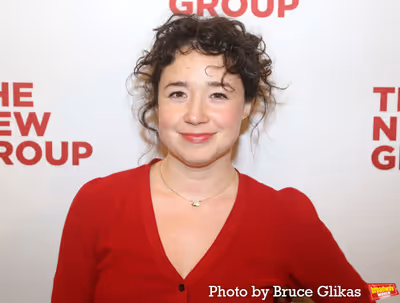Sarah Steele  Photo