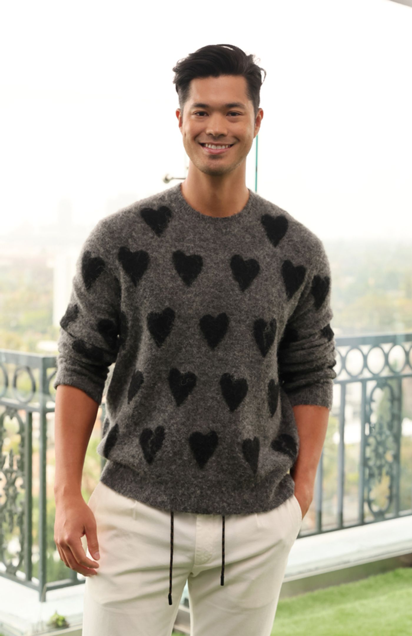 Photos: Rachel Zegler, Zachary Levi & More Pose For SHAZAM! FURY OF THE GODS Photos: Rachel Zegler, Zachary Levi & More Pose For SHAZAM! FURY OF THE GODS Image